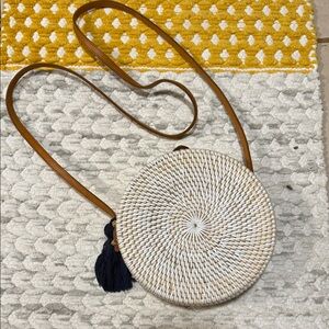 White rattan circle shoulder purse
